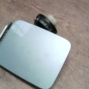 Legkelendőbb KIA Rio 2005.06 - 2011.08 Tankajtó 4 ajtós bontott alkatrész