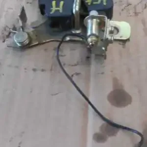 Különleges ajánlat KIA SEPHIA Csomagtér ajtó zárszerkezet bontott alkatrész