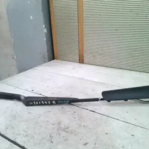 Népszerű KIA SHUMA Ablaktörlő kar bal első bontott alkatrész