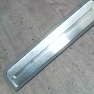 Szezonális akció KIA Sorento 2002.08 - 2009.08 Bal hátsó küszöb díszléc 5 ajtós bontott alkatrész