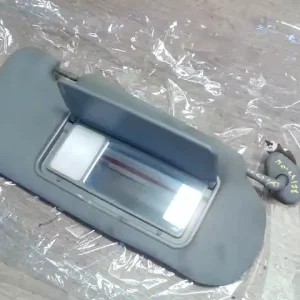 Szuper akció KIA Sorento 2002.08 - 2009.08 Jobb napellenző 5 ajtós bontott alkatrész