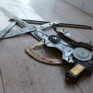 Különleges ajánlat KIA Sorento 2002.08 - 2009.08 Jobb hátsó ablakemelő szerkezet elektromos 4 ajtós bontott alkatrész