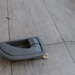 KIA Sorento 2002.08 - 2009.08 Jobb hátsó belső kilincs bontott alkatrész Biztonságos fizetés