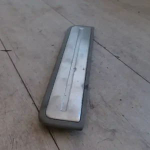 KIA Sorento 2002.08 - 2009.08 Jobb hátsó küszöb díszléc 4 ajtós bontott alkatrész Kihagyhatatlan ajánlat