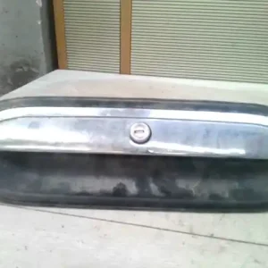 Utolsó esély KIA SPORTAGE 1995.06-1998.03 Csomagtérajtó kilincs bontott alkatrész