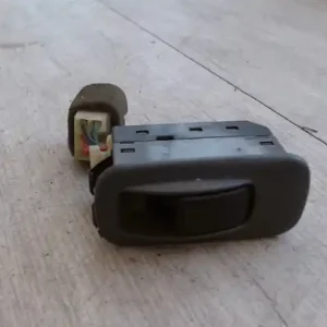 KIA SPORTAGE 1995.06-1998.03 Jobb első ablakemelő kapcsoló bontott alkatrész Vedd meg most