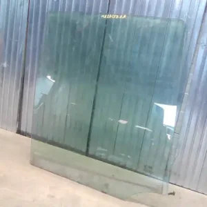 KIA SPORTAGE 1995.06-1998.03 Jobb hátsó ajtóüveg 5 ajtós bontott alkatrész Biztonságos vásárlás