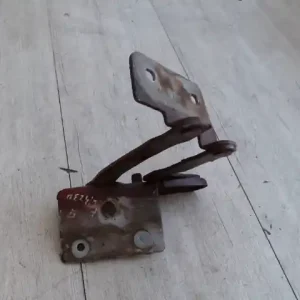 Legnépszerűbb KIA SPORTAGE 1995.06-1998.03 Motorháztető bal zsanér bontott alkatrész