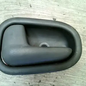 KIA Sportage 1998.04.01-2004.08.24 Bal hátsó belső kilincs bontott alkatrész Ne maradj le