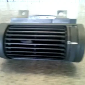 KIA SPORTAGE 2004.08-2010.10 Középső szellőző jobb bontott alkatrész Outlet