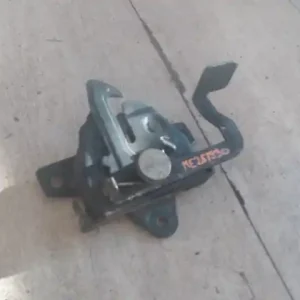 Vedd meg most KIA SPORTAGE 2004.08-2010.10 Motorháztető zár bontott alkatrész