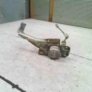 LADA 2101 Jobb első ajtó zárszerkezet mechanikus bontott alkatrész Azonnali szállítás