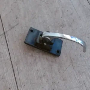 LADA 2101 Jobb első belső kilincs bontott alkatrész Ne maradj le