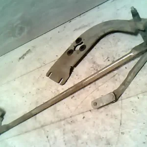 LADA 2105 Ablaktörlő mechanika első bontott alkatrész Vedd meg most