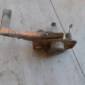 Expressz kézbesítés LADA NIVA Jobb első ajtó zárszerkezet mechanikus bontott alkatrész