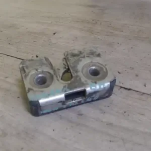 LADA SAMARA Bal hátsó ajtó zárszerkezet mechanikus 5 ajtós bontott alkatrész Azonnal elérhető