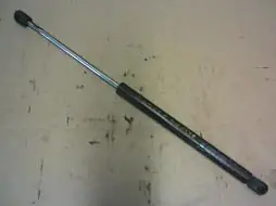 LADA SAMARA Csomagtérajtó kitámasztó teleszkóp pozíció független bontott alkatrész Azonnal elérhető