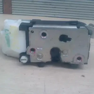 Azonnali szállítás LANCIA LYBRA Bal hátsó ajtó zárszerkezet központi záras kombi bontott alkatrész