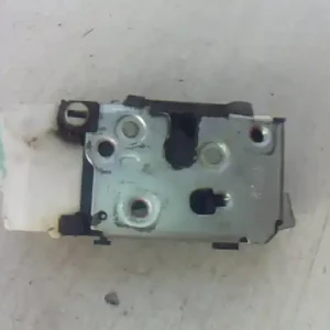 Rendeld meg most LANCIA LYBRA Jobb hátsó ajtó zárszerkezet központi záras kombibontott alkatrész