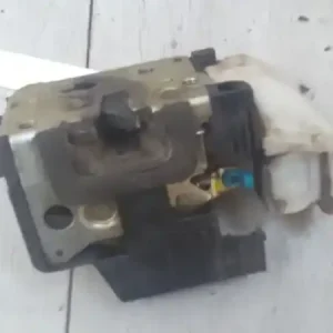 LANCIA Y 96- Jobb első ajtó zárszerkezet központizáras bontott alkatrész Árcsökkenés