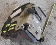 LANDROVER DISCOVERY TD5 99- Bal első ajtó zárszerkezet mechanikus bontott alkatrész Azonnal elérhető