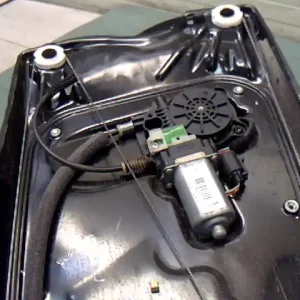 LANDROVER FREELANDER 2006-2014 Bal első ablakemelő szerkezet elektromos bontott alkatrész Biztonságos fizetés