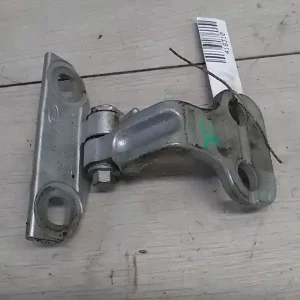 Különleges ajánlat LANDROVER FREELANDER 2006-2014 Bal hátsó felső ajtózsanér bontott alkatrész