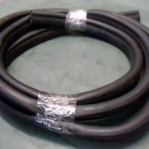 Vedd meg online LANDROVER FREELANDER 2006-2014 Jobb hátsó ajtó kéder gumi bontott alkatrész