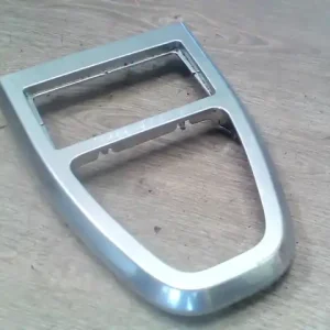 Vedd meg most LANDROVER FREELANDER 2006-2014 Középkonzol keret bontott alkatrész