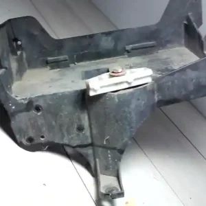 LANDROVER FREELANDER 98-04 Akkumulátor tartó bontott alkatrész Biztonságos fizetés