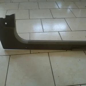 Azonnal elérhető LANDROVER FREELANDER 98-04 Burkolat jobb első bontott alkatrész