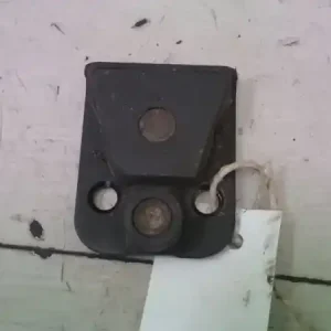 Bestseller LANDROVER FREELANDER 98-04 Csomagtérajtó zár ütköző bontott alkatrész