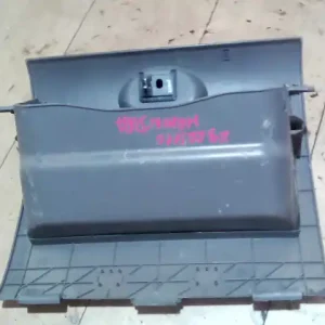 MAHINDRA S5 2007-2009 Kesztyűtartó ajtó bontott alkatrész Legkelendőbb