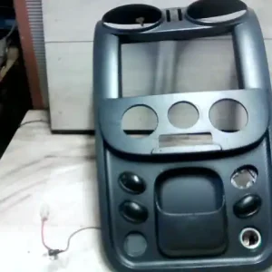 Korlátozott ajánlat MAHINDRA S5 2007-2009 Középkonzol keret bontott alkatrész