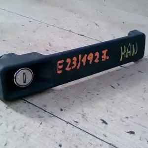 Azonnal elérhető MAN 14.225 LC Jobb első külső kilincsbontott alkatrész