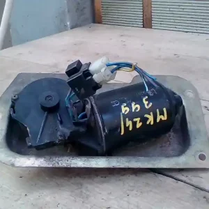 MARUTI 800 Ablaktörlő motor első bontott alkatrész Akció