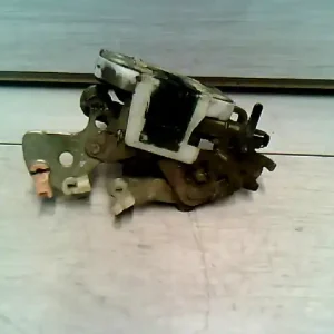 Alacsony ár MAZDA 121 90.12.01-96.02.28 Jobb hátsó ajtó zárszerkezet mechanikus bontott alkatrész