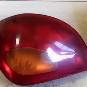 Vásárlói kedvenc MAZDA 121 96- Bal hátsó lámpa 5 ajtós bontott alkatrész