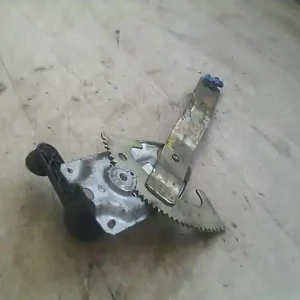 Akció MAZDA 121 96- Jobb hátsó ablakemelő szerkezet mechanikus bontott alkatrész