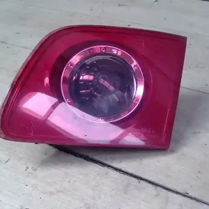 Vedd meg online MAZDA 3 03.10-06.06 Jobb belső hátsó lámpa 4 ajtós bontott alkatrész
