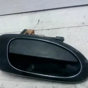 Szuper akció MAZDA 323 Jobb hátsó külső kilincs 4 ajtós bontott alkatrész