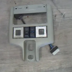 Szuper ajánlat MAZDA 323 -94 Utastér világítás első 3 ajtósbontott alkatrész