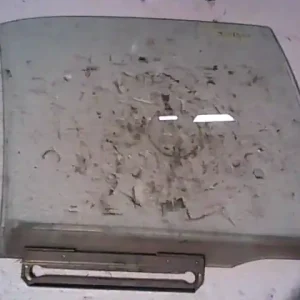 Árengedmény MAZDA 323 98-01 Jobb hátsó ajtóüveg bontott alkatrész