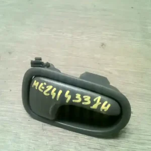 Árengedmény MAZDA 323 98-01 Jobb hátsó belső kilincs bontott alkatrész