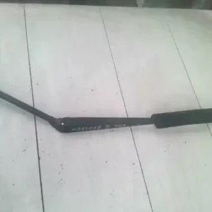 Végkiárusítás MAZDA 323F 98-04 Ablaktörlő kar bal első bontott alkatrész