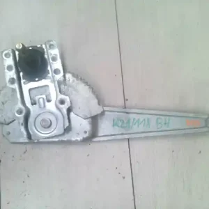 Ajánlat MAZDA 323F 98-04 Bal hátsó ablakemelő szerkezet mechanikus 5 ajtós bontott alkatrész