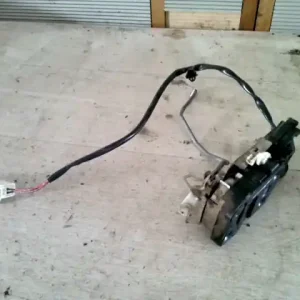 Szezonális akció MAZDA 323F 98-04 Jobb első ajtó zárszerkezet központizáras bontott alkatrész