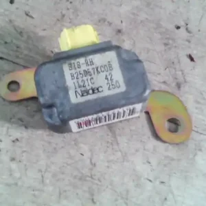 Vásárlói kedvenc MAZDA 323F 98-04 Jobb első légzsák oldalütés érzékelő bontott alkatrész