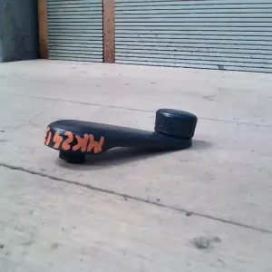 Vedd meg online MAZDA 6 02-05 Ablak tekerő kar bontott alkatrész