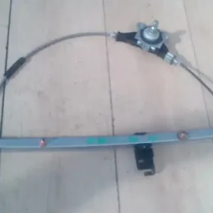 Alacsony ár MAZDA 6 02-05 Bal hátsó ablakemelő szerkezet mechanikus kombi bontott alkatrész